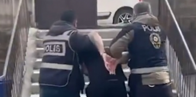 13 yıl hapisle aranan hükümlü, mutfak dolabında yakalandı