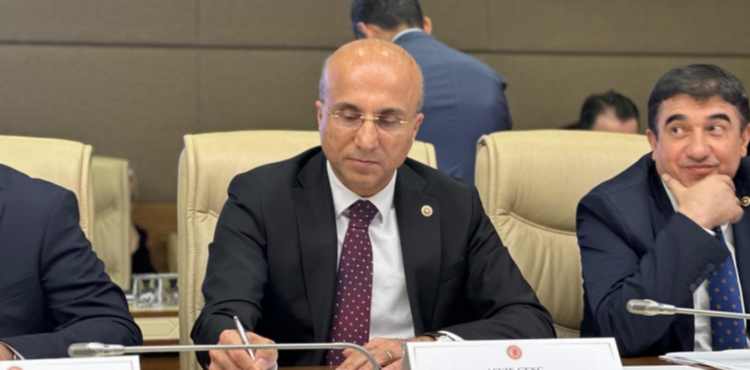 CHP’li Aşkın Genç, Siber Güvenlik Kanun Teklifi’nden 16. maddenin çıkarılmasını talep etti: “Basın özgürlüğüne ‘dijital sansür kılıcı’ indirme riski taşıyor”