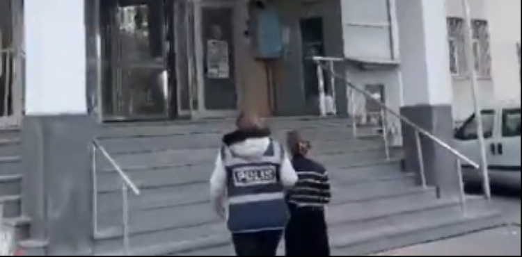 10 yıl hapisle aranan hükümlü, bazanın içinde yakalandı