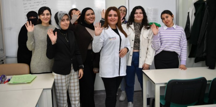 BÜYÜKŞEHİR KAYMEK’İN YOĞUN İLGİ GÖREN YABANCI DİL KURSLARI KURSİYERLERDEN TAM NOT ALDI