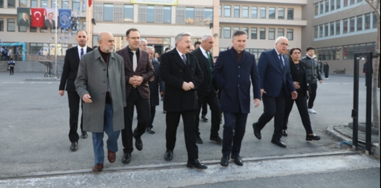 MELİKGAZİ BELEDİYESİ YENİ BİR AKIL KÜPÜ KÜTÜPHANESİNİN DAHA AÇILIŞINI GERÇEKLEŞTİRDİ