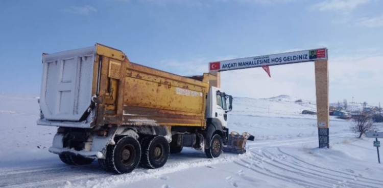 BÜYÜKŞEHİR, KARDAN KAPANAN 91 MAHALLE YOLUNU ULAŞIMA AÇTI