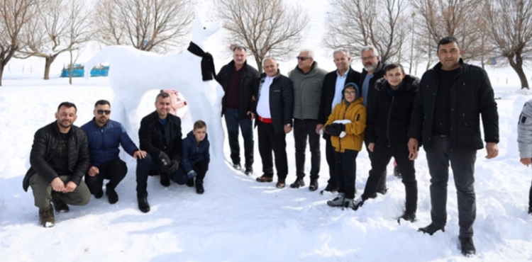 Yahyalı’da Kar Şenliği Coşkusu