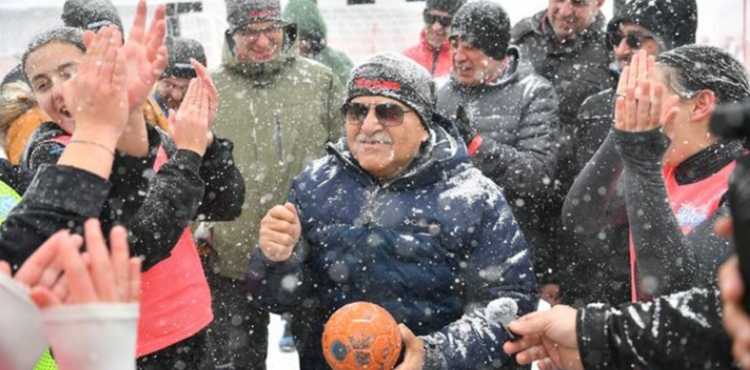 KAR HENTBOL ŞAMPİYONASI, TÜRKİYE’DE İLK KEZ ERCİYES’TE GERÇEKLEŞTİ