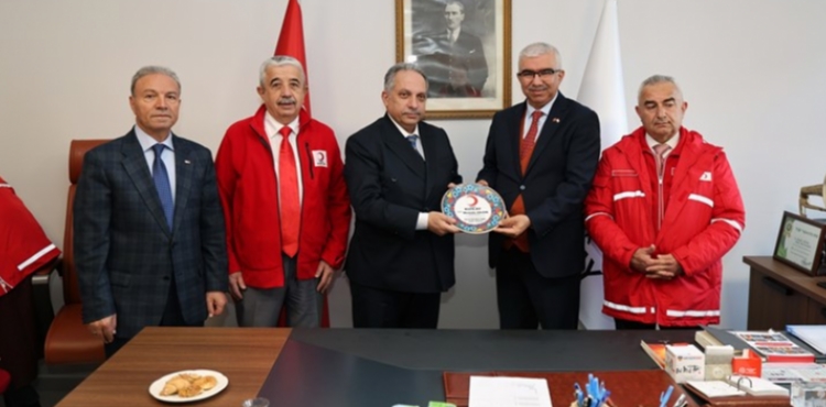 “ELİNİZE YÜREĞİNİZE SAĞLIK BAŞKANIM”