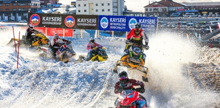 Dünya Kar Motosikleti Şampiyonası, spor ve kış turizmini buluşturdu