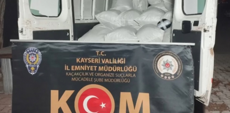 Kayseri'de 1 ton 450 kilogram kaçak tütün ele geçirildi: 1 tutuklama