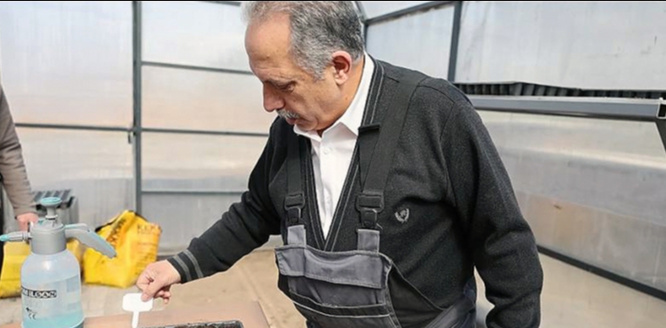 BAŞKAN YALÇIN TULUMU ÇEKTİ, TOHUMLARI TOPRAKLA BULUŞTURDU