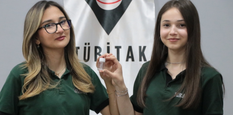Kalp krizi geçiren annesinden etkilenen Nisa, arkadaşıyla 'biyobozunur nanoparçacıklı stent' geliştirdi