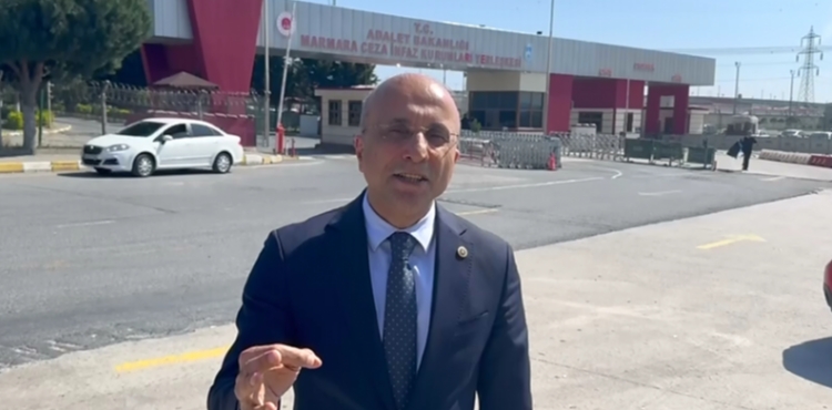 CHP’Lİ AŞKIN GENÇ SİLİVRİ’DE İMAMOĞLU’NU ZİYARET ETTİ:
