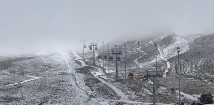 Erciyes'e nisan kar