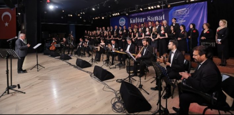 BYKEHRDEN TRK SANAT MZ RZGRI: UAK FASLI KONSER