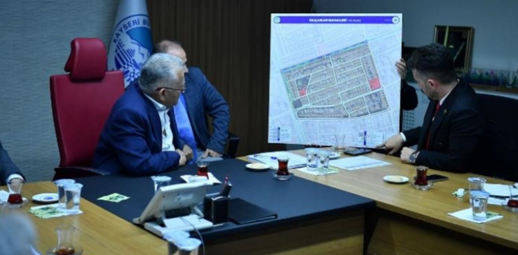 BAŞKAN BÜYÜKKILIÇ’A YAZILIMI TAMAMLANAN