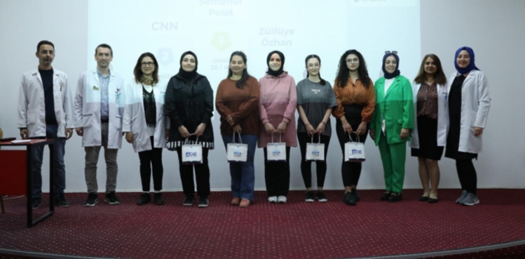 BÜYÜKŞEHİR KAYMEK’TE DENEME SINAVINDA DERECE ALAN ÖĞRENCİLER ÖDÜLLENDİRİLDİ