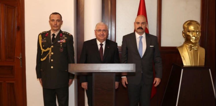 Bakan Güler, resmi temaslarda bulunmak üzere Kamerun’a gitti