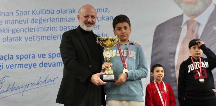 BAŞKAN ÇOLAKBAYRAKDAR: “KAYSERİ’MİZDE TEK, TÜRKİYE’DE İSE SAYILI OLAN TESİSİMİZ, GENÇLERİMİZE ARMAĞAN OLSUN”