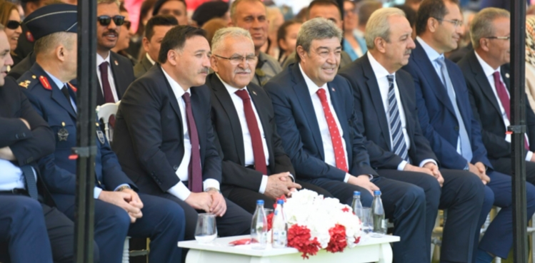 BAŞKAN BÜYÜKKILIÇ, 19 MAYIS’TA GENÇLERİN BAYRAM COŞKUSUNA ORTAK OLDU