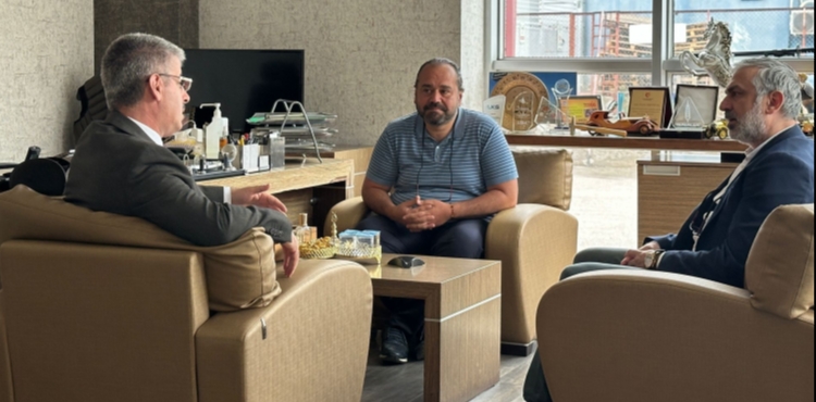 Şaban Çopuroğlu, müteşebbislerle bir araya gelmeye devam ediyor.