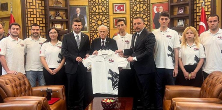 TÜRKHAN İHA, MHP Lideri Devlet Bahçeli’ye Takdim Edildi