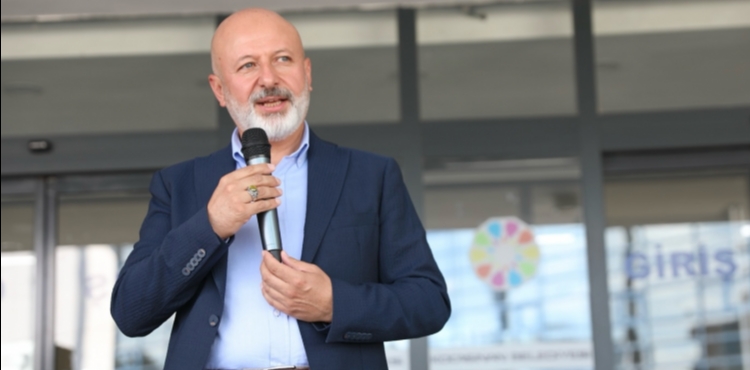 BAŞKAN ÇOLAKBAYRAKDAR: “ÇOCUKLARIMIZI AİLELERİYLE BULUŞTURACAK PROGRAMLARI ARTIRACAĞIZ”