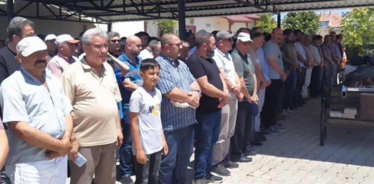 Kayseri'de otomobilin çarptığı 2 yaya, toprağa verildi