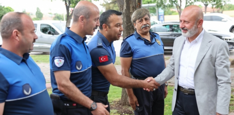 BAŞKAN ÇOLAKBAYRAKDAR, ZABITA PERSONELİYLE BİR ARAYA GELDİ