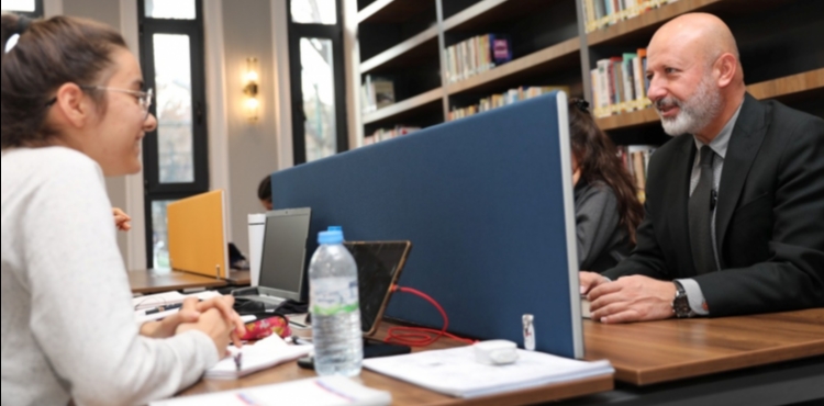 BAŞKAN ÇOLAKBAYRAKDAR’A SİNAN KÜTÜPHANESİ TEŞEKKÜRÜ