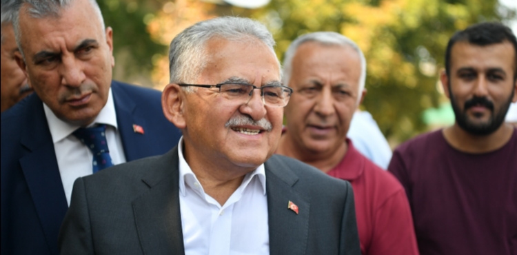 BAŞKAN BÜYÜKKILIÇ’TAN ESNAF VE VATANDAŞLA SAMİMİ BULUŞMA