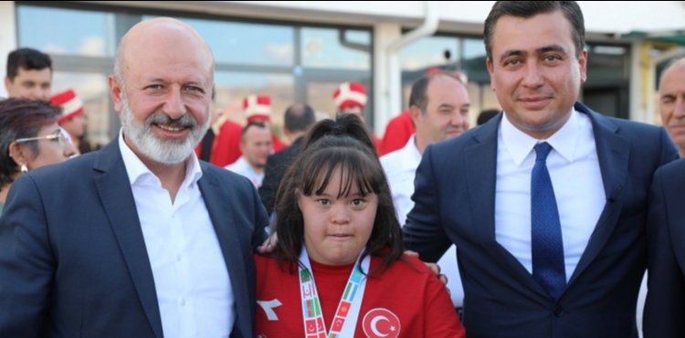 KOCASİNAN’IN VİZYON PROJELERİ TÜM TÜRKİYE’YE ÖRNEK GÖSTERİLDİ