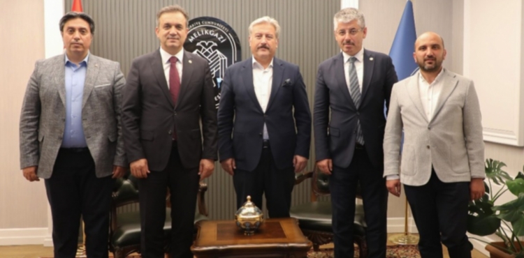 MİLLETVEKİLİ MEVLÜT KURT MELİKGAZİ BELEDİYESİ'NİN VİZYON PROJELERİNİ GEZDİ
