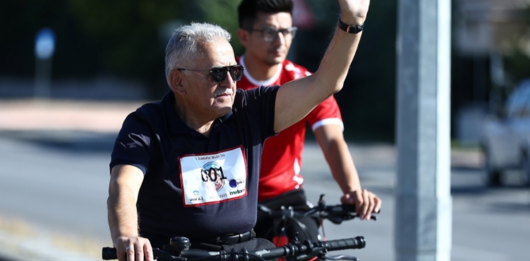 BAŞKAN BÜYÜKKILIÇ, 3’ÜNCÜ DOKTORLAR BİSİKLET TURU’NDA PEDAL ÇEVİRDİ