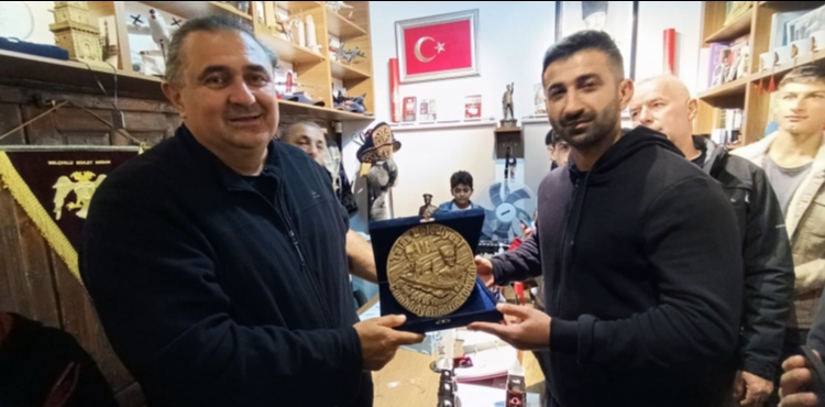 TALAS’IN ‘ÇANAKKALE MÜZESİ’NDE 200 BİNİNCİ ZİYARETÇİ