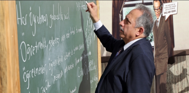 BAKAN YALIN'DAN RETMENLER GN MESAJI