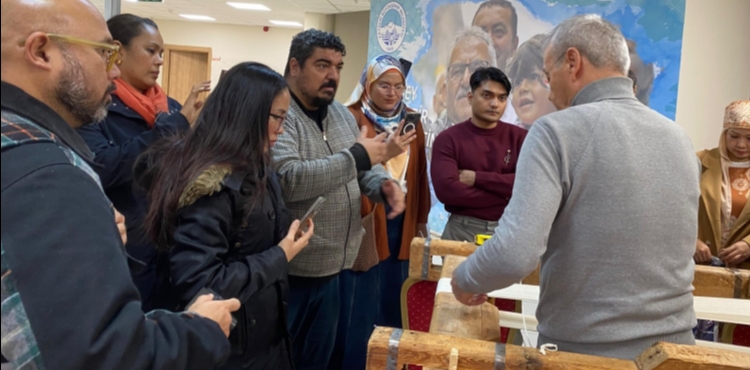 BYKEHR KAYMEK, MALEZYALI MSAFRLER BNYANDA AIRLADI