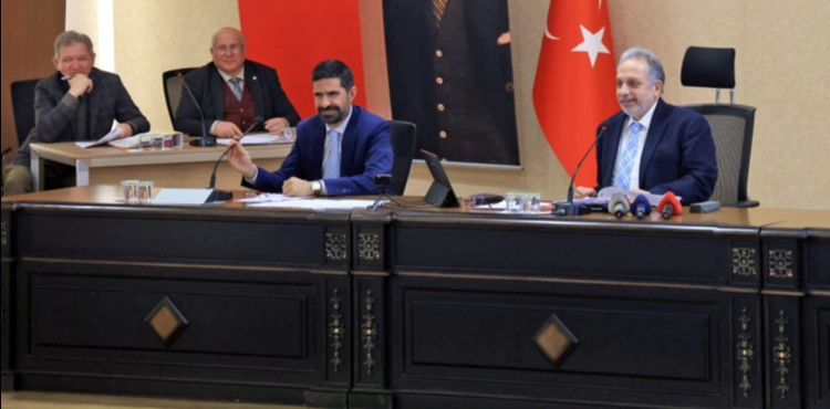 TALAS'TA KARARLAR OY B�RL���YLE