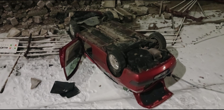 Kayseri�de otomobil sulama kanal�na d��t�: 1 yaral�