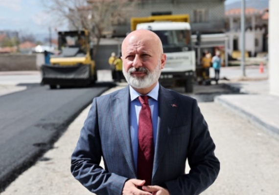 BAKAN OLAKBAYRAKDAR, HER SOKAA KONFOR, HER MAHALLEYE DEM GETRYORUZ