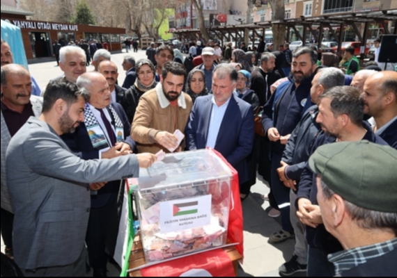 Bakan ztrkten Gazzeye Destek: Yardm Kermesine Katld