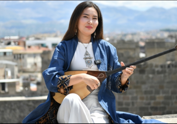 BYKEHR LE KAYSER KALESݒNDE KAZAK EZGLER YKSELD