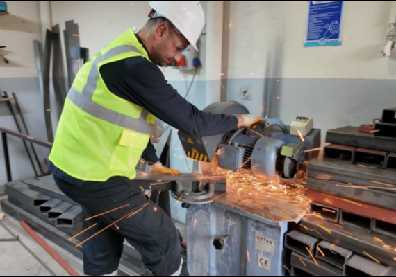 BYKEHR, MLLET BAHESN 65 ADET LED DREK AYDINLATMA SSTEM LE RENKLENDRD