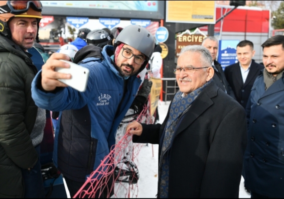 ERC�YES KAYAK MERKEZ�, BA�ARILARINI B�L�MSEL MAKALELERLE BELGEL�YOR