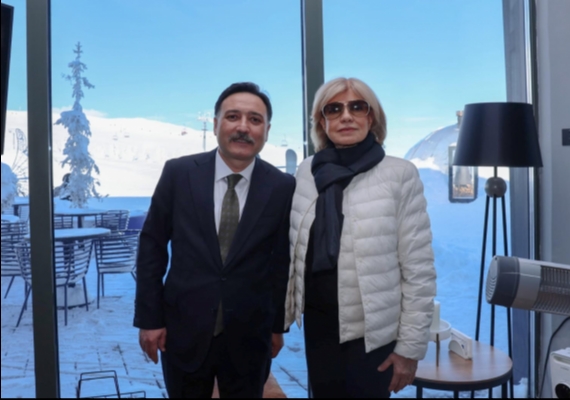 Vali �i�ek, Tansu �iller ile Erciyes�te bir araya geldi