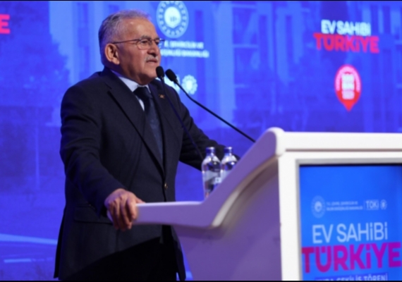 BA�KAN B�Y�KKILI�, BAKAN YARDIMCISI DEM�RALP�� A�IRLADI