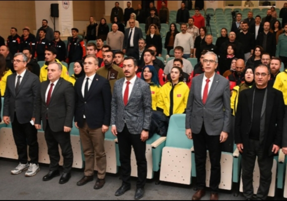 Valilik, B�y�k�ehir ve �niversiteler i�birli�inde �Kayseri �li Depremselli�i� program�