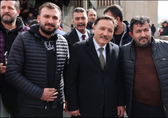 Vali �i�ek, A�a� ��leri ve Demirciler Sitesi�nde esnafla bulu�tu