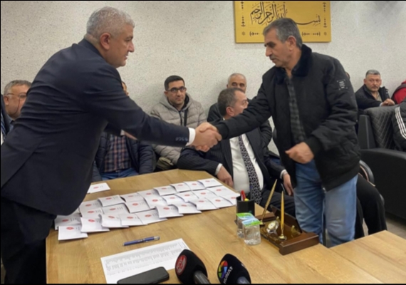 MHP Melikgazi�den 58 mahallede ihtiya� sahiplerine Ramazan deste�i