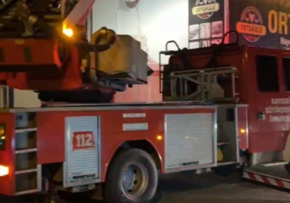 Kayseri'de hayvansal yan �r�nler tesisinde yang�n