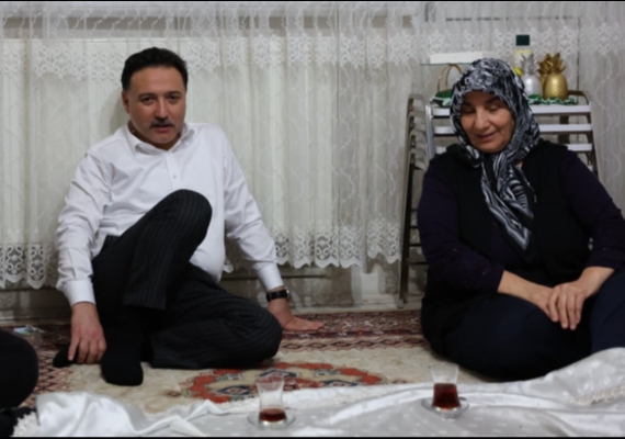 Vali G�kmen �i�ek, vatanda�lar�n iftar sofras�na konuk oldu
