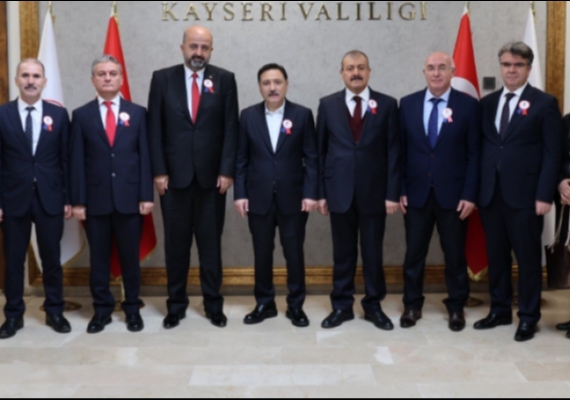 Defterdarl�k heyetinden Vergi Haftas��nda Vali �i�ek�e ziyaret 