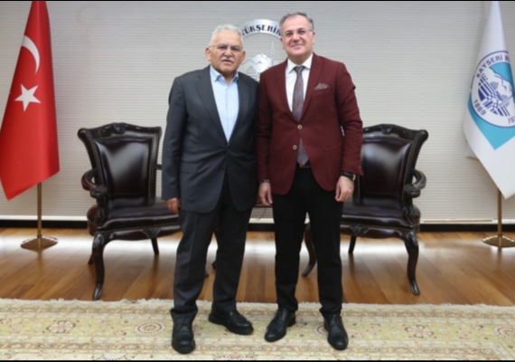 BA�KAN B�Y�KKILIǒA YO�UN Z�YARET TRAF���